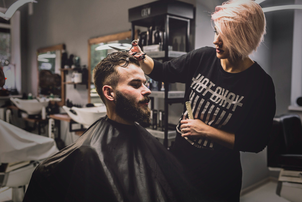 strzyżenie męskie Wilanów, Barber Wilanów, Barbershop Wilanów, strzyżenie brody Wilanów, pielęgnacja brody Wilanów, modelowanie brody Wilanów, farbowanie brody Wilanów, golenie brody Wilanów, fryzjer męski Wilanów, golibroda Wilanów
